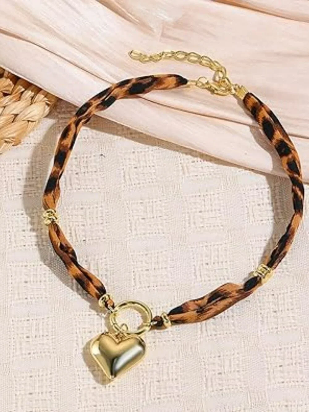 NEW Scarf Necklace with Charm for Women Bandana‎ Heart Pendant Leopard Print
